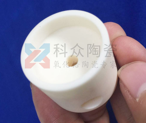 如何制備高純度的氧化鋁陶瓷粉末？